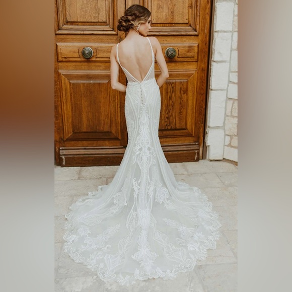 D3488 wedding dress by Essense of Australia - Picture 2 of 9